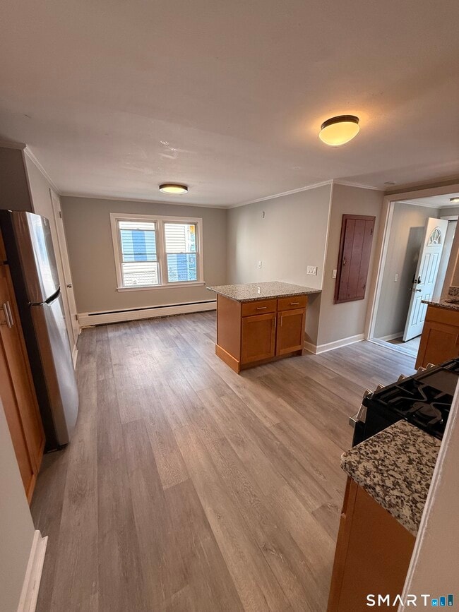 Building Photo - 37 Caya Ave