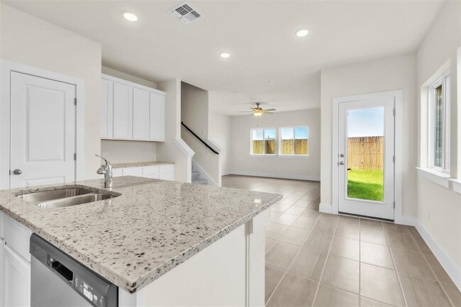 Building Photo - 130 Yearling Wy