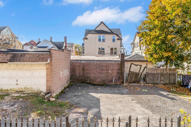 Building Photo - 236 Wood St