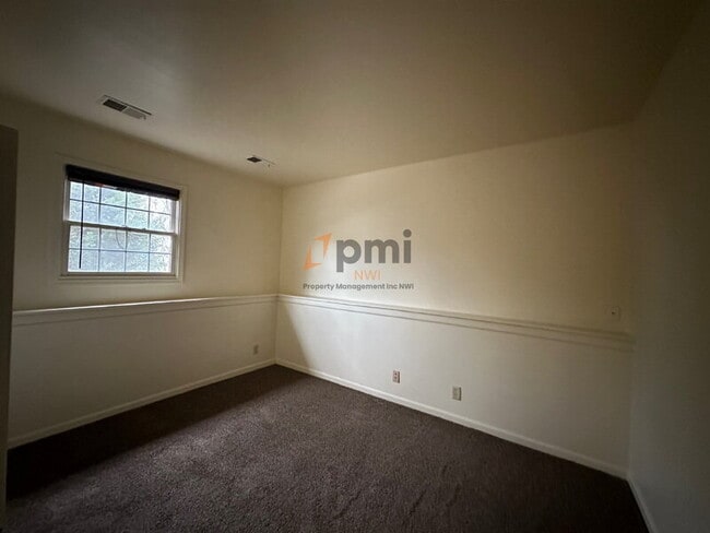 Building Photo - 705 Carla Dr