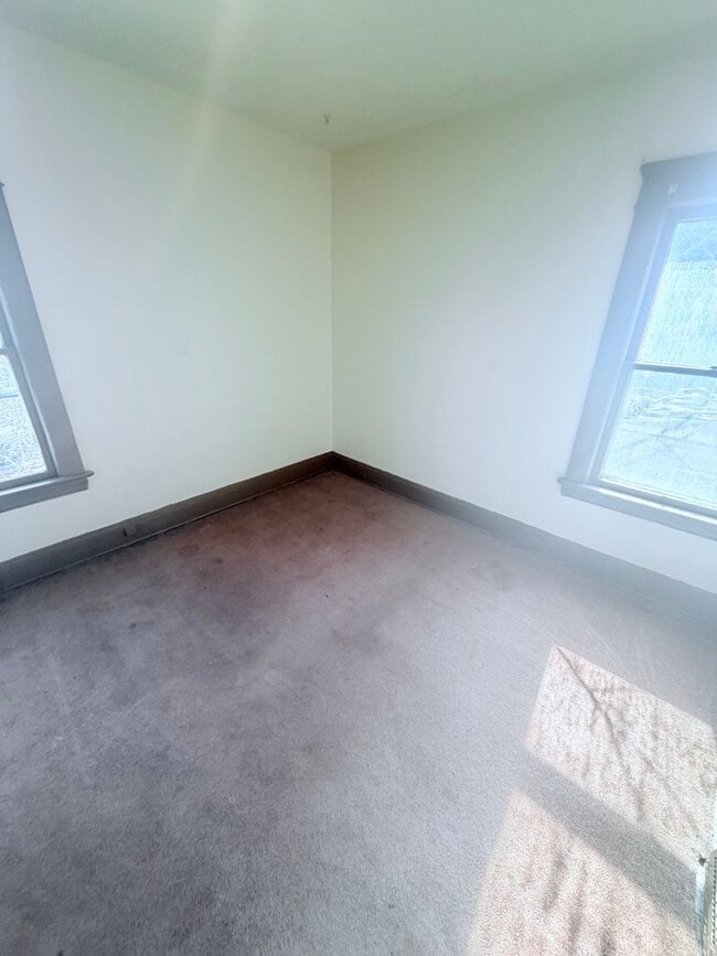 Building Photo - 3395- 3397 W. 100th