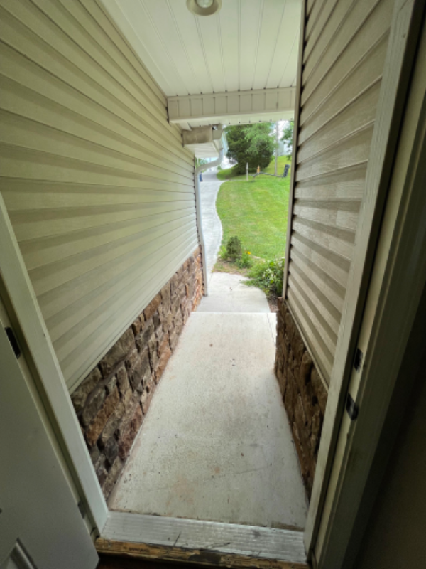 Building Photo - 228 Vanover Ln