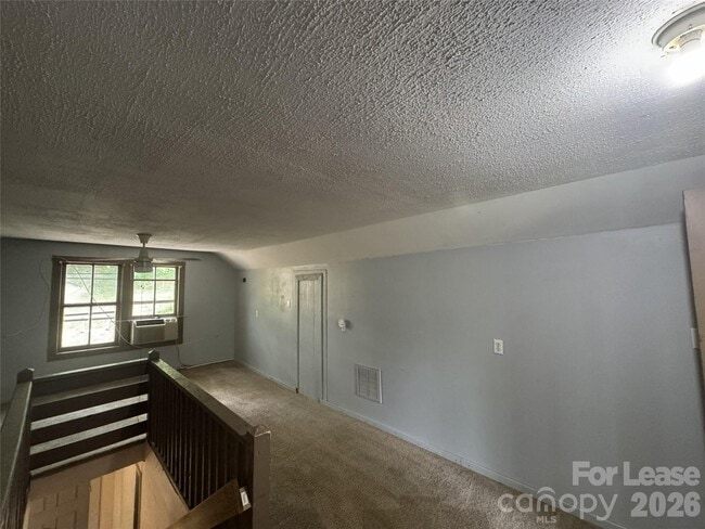 Building Photo - 1410 Dillard Ln