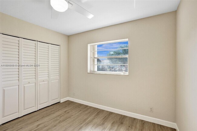 Building Photo - 4103 NW 75th Ave