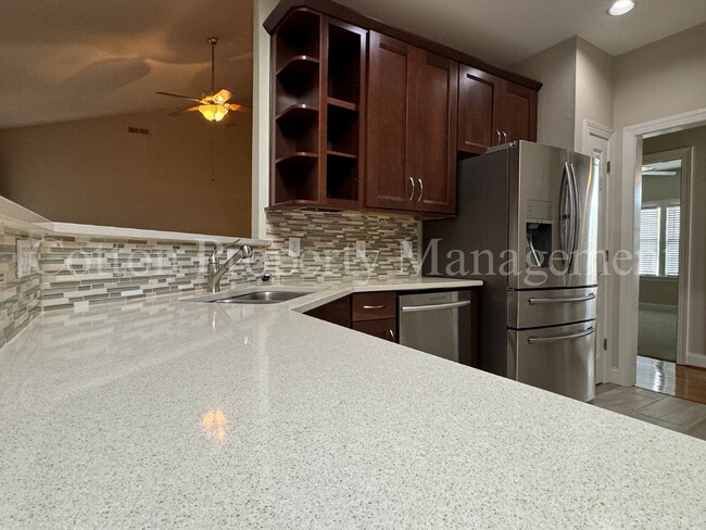 Building Photo - 7824 Sanderling Pl