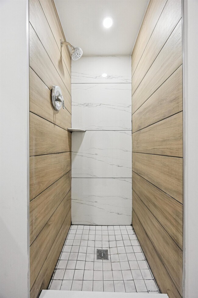 Building Photo - 4522 Baker St