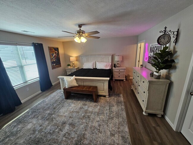 Building Photo - 814 Pierson Rd