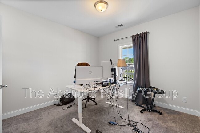 Building Photo - 109 Barnwell Loop