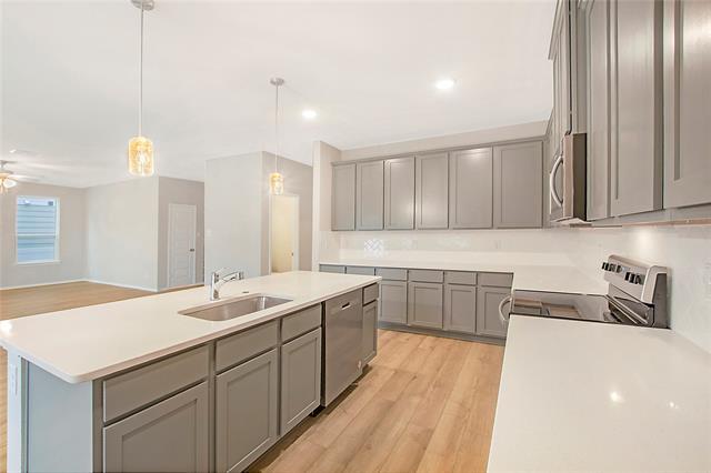 Building Photo - 1605 Katharina Ave