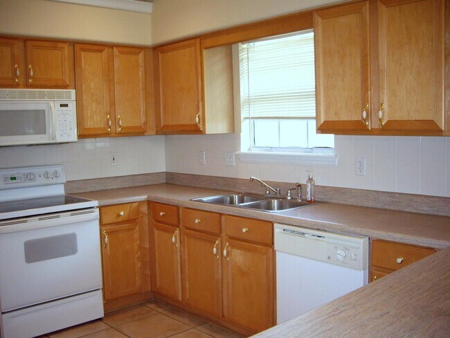 Building Photo - 1043 Winter Ln