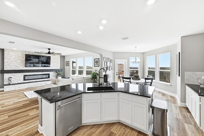 Building Photo - 8109 Tranquil Glade Trl