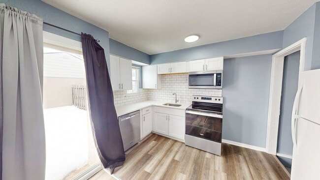 Building Photo - 793 Wiltshire Rd