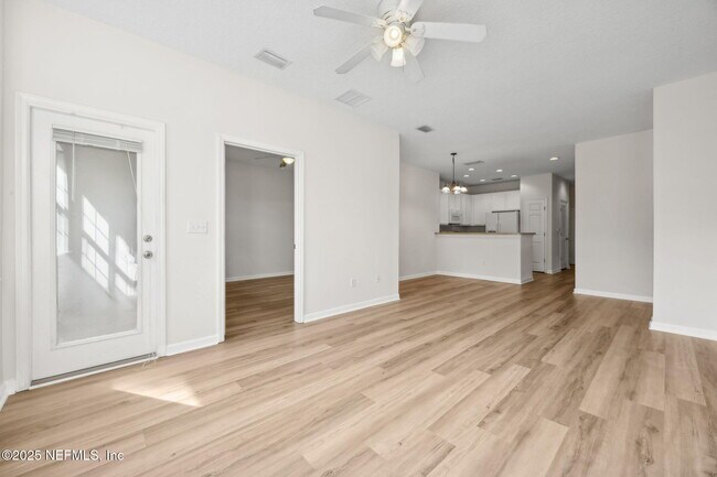 Building Photo - 12301 Kernan Forest Blvd