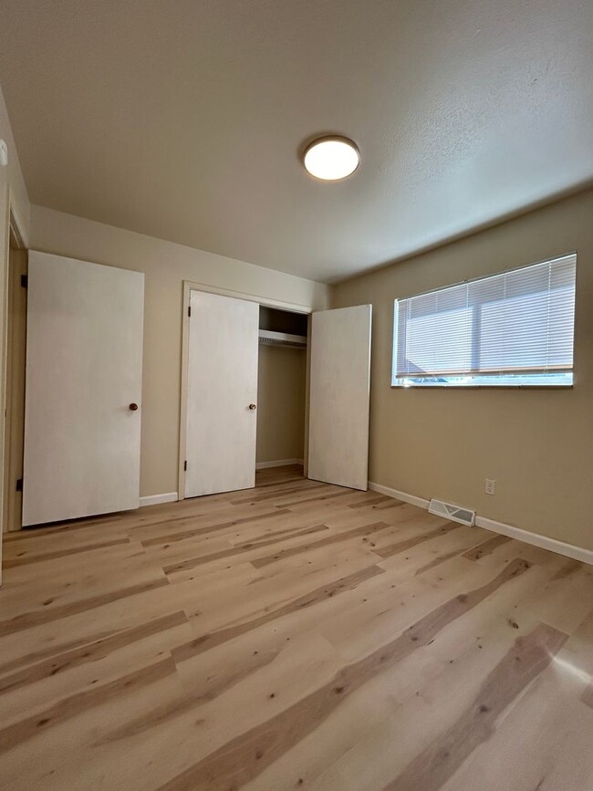 Building Photo - Pet-friendly 2-Bedroom in North Boulder