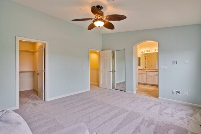 Building Photo - Modern Communication Hill Townhome | Panoramic Mountain Views