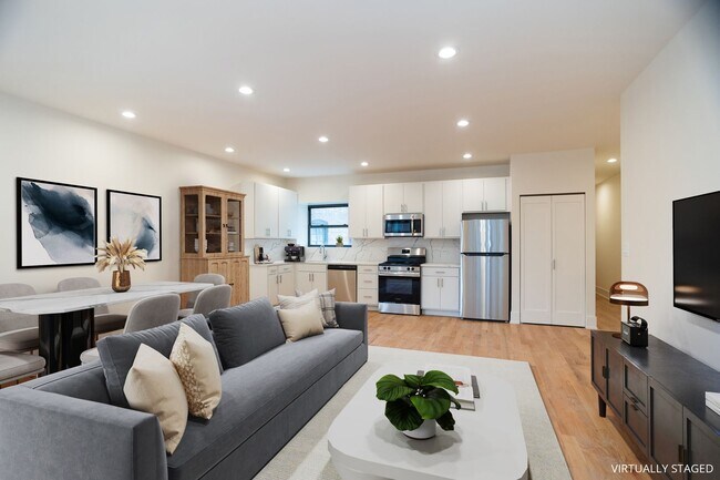 Building Photo - Brand New Interior Construction 2 Bed / 2 ...