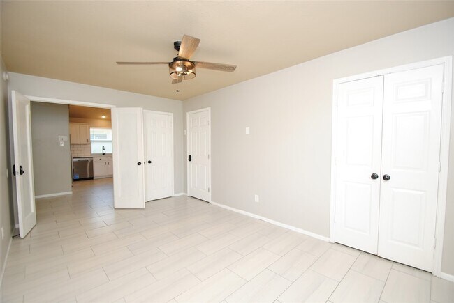 Building Photo - 5910 Sugar Field Ln