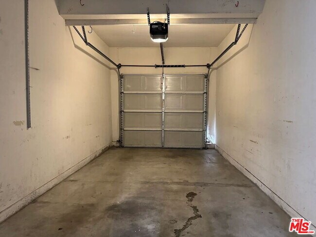 Building Photo - 20000 Plum Canyon Rd