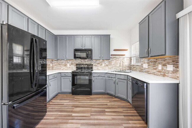 Building Photo - 3053 Summerfield Ridge Ln