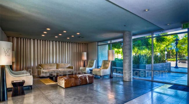 Building Photo - 889 Date St