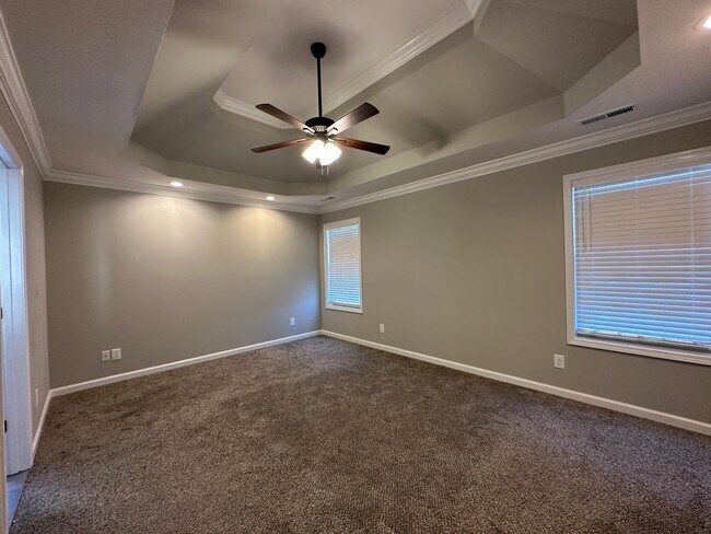 Building Photo - Beautiful 4 bedroom 2 1/2 Bath Home For Rent!