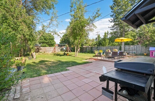 Building Photo - 1416 Willow St