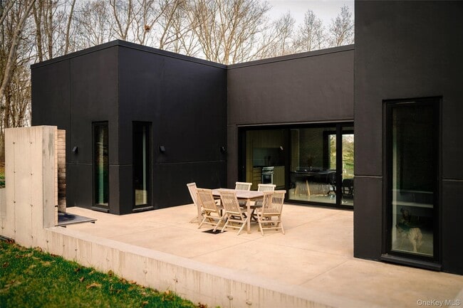 Building Photo - 279 Tompkins Rd