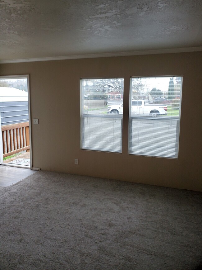 Building Photo - 86435 Franklin Blvd