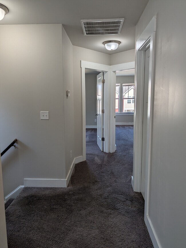 Building Photo - 222 Keaton Ct