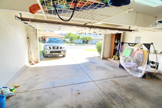 Building Photo - Malimali Street home with garage, fenced y...