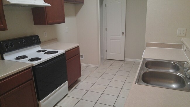 Building Photo - HOME5540-60