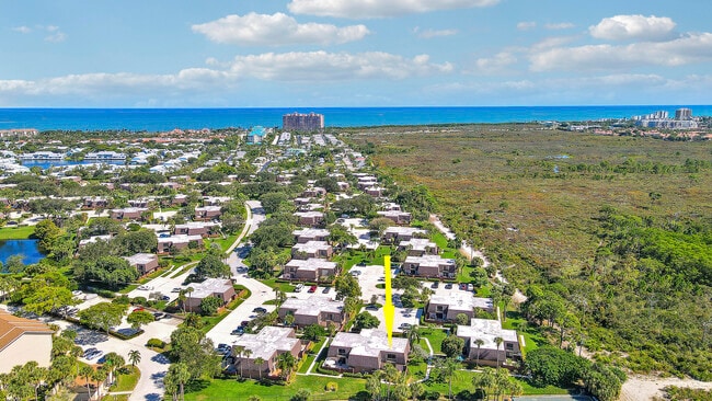 Building Photo - 2324 23rd Ct