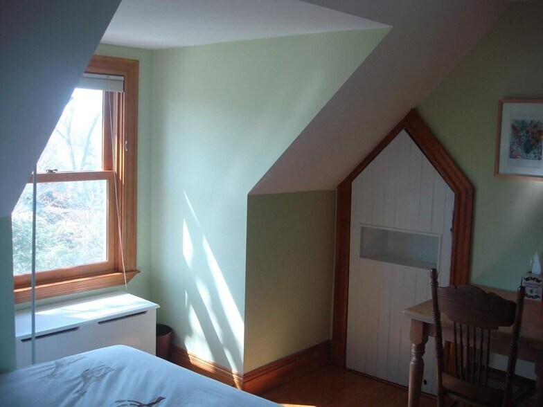 Building Photo - 57 Pleasant St