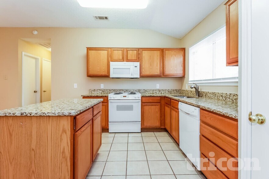 Building Photo - 6410 Juliette Run