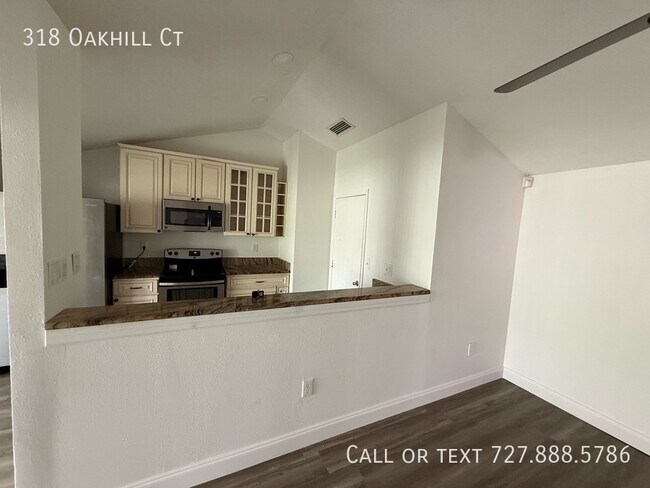 Building Photo - 318 Oakhill Ct