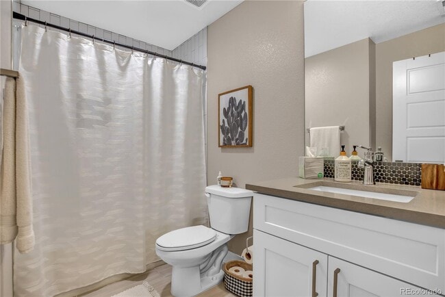 Building Photo - Spacious 3-Bed Townhouse with Finished Basement in Denver's Heart