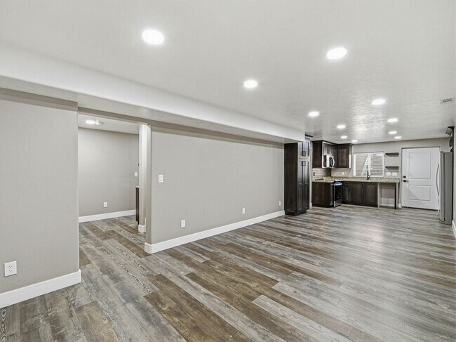 Building Photo - RES_O VAN DER WATT_14512