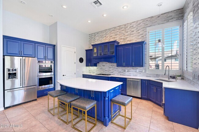 Building Photo - 351 N Cloverfield Cir