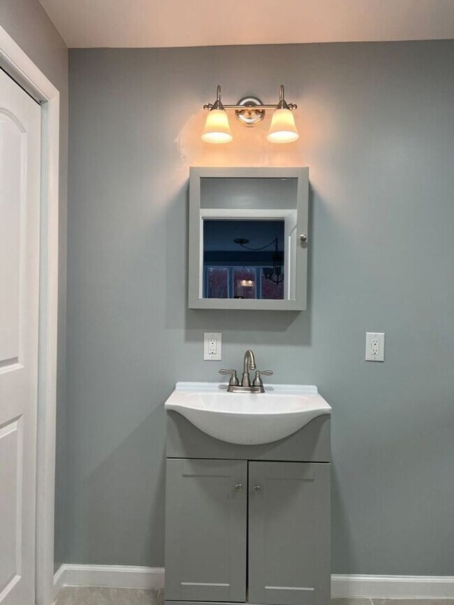 Building Photo - 27 Irene Blvd