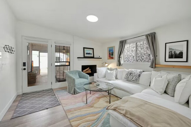 Building Photo - Spacious 3-Bed, 2-Bath Home in Denver