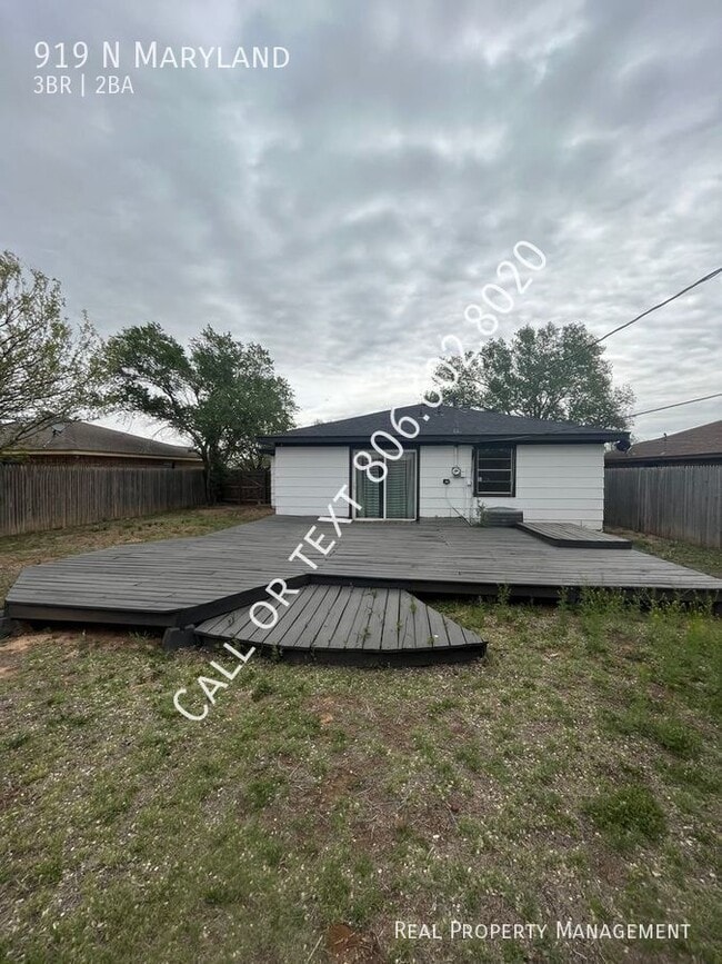 Building Photo - 919 N Maryland-