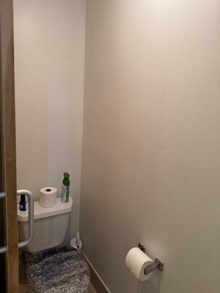 Building Photo - 105 S 9th St