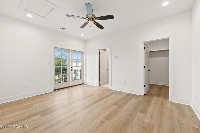 Building Photo - 202 Steiner Oaks