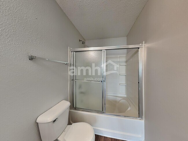 Building Photo - 1316 Clove Ct