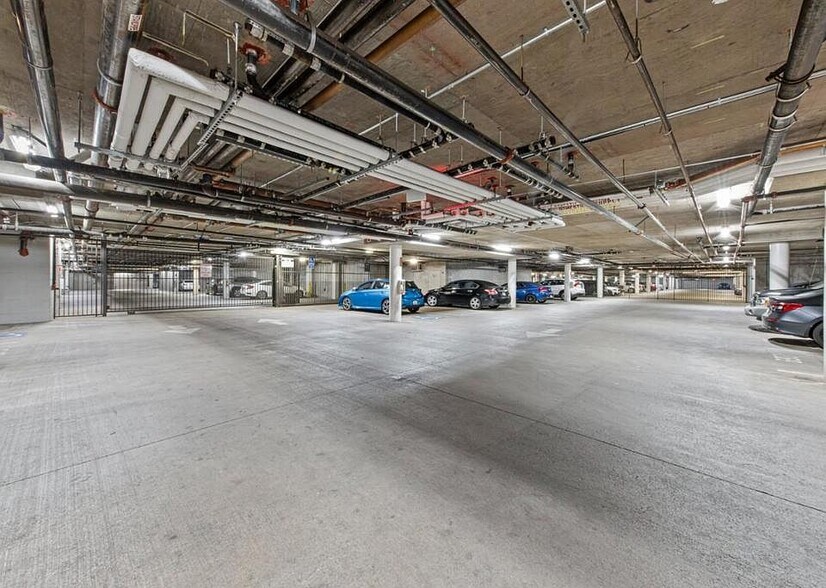 Building Photo - 1060 S Third St