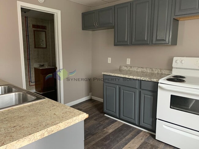 Building Photo - Madison Rental