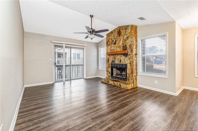 Building Photo - 6813 Willowbrook Dr