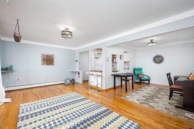 Building Photo - 1209 Island Dr