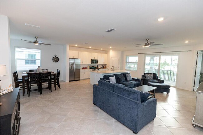 Building Photo - 16572 Kingwood Ln