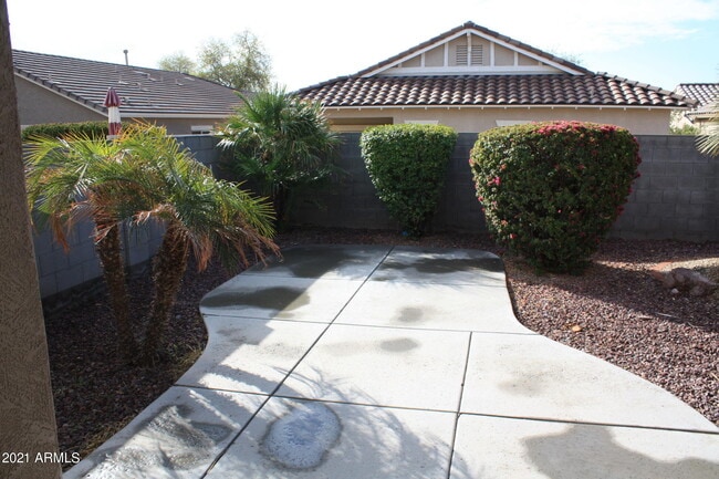 Building Photo - 16979 W Sonora St